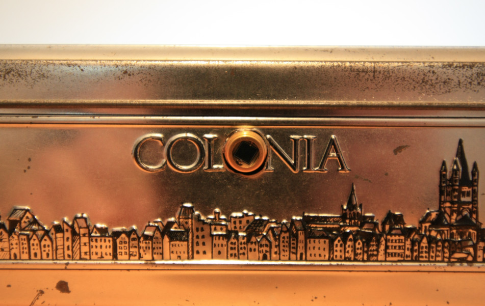 Pindiode in Keksdose